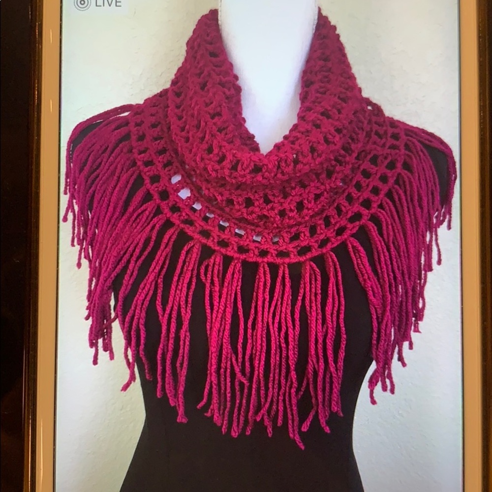 Hand-Made Scarf 🧣 - Picture 3 of 3